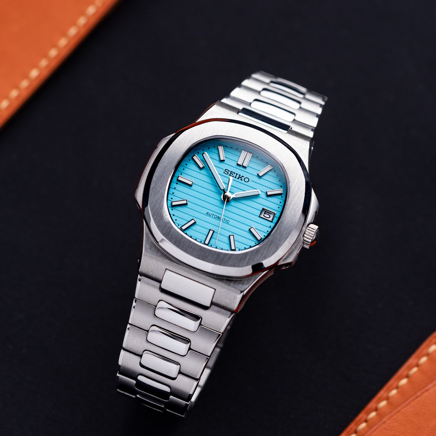 Mod Nautilus Tiffany Watch